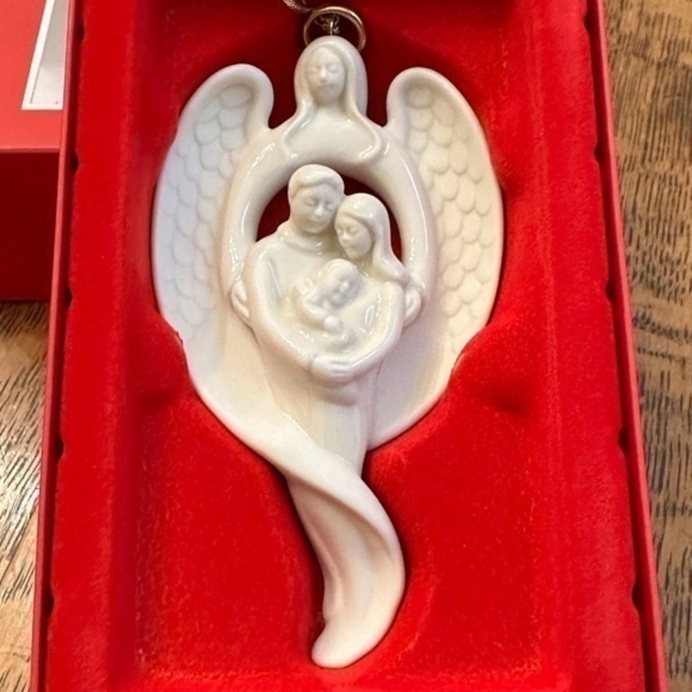 NWOT Lenox Bless Our Family  #829428 Christmas Ornament in Box